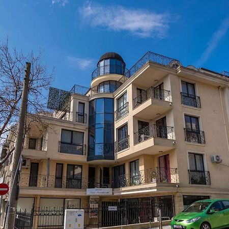 شقة Minimalistic 1Br Flat With A Parking Spot فارنا المظهر الخارجي الصورة
