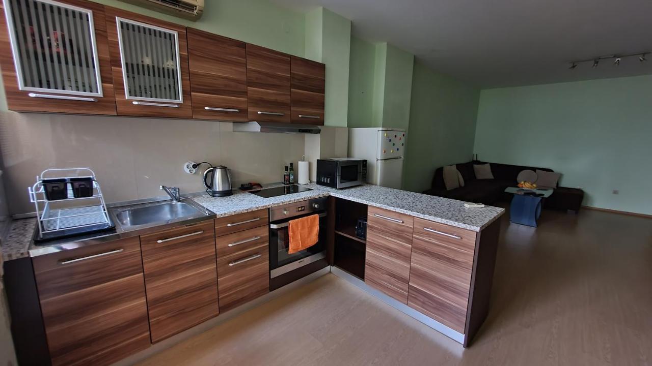 شقة Minimalistic 1Br Flat With A Parking Spot فارنا المظهر الخارجي الصورة