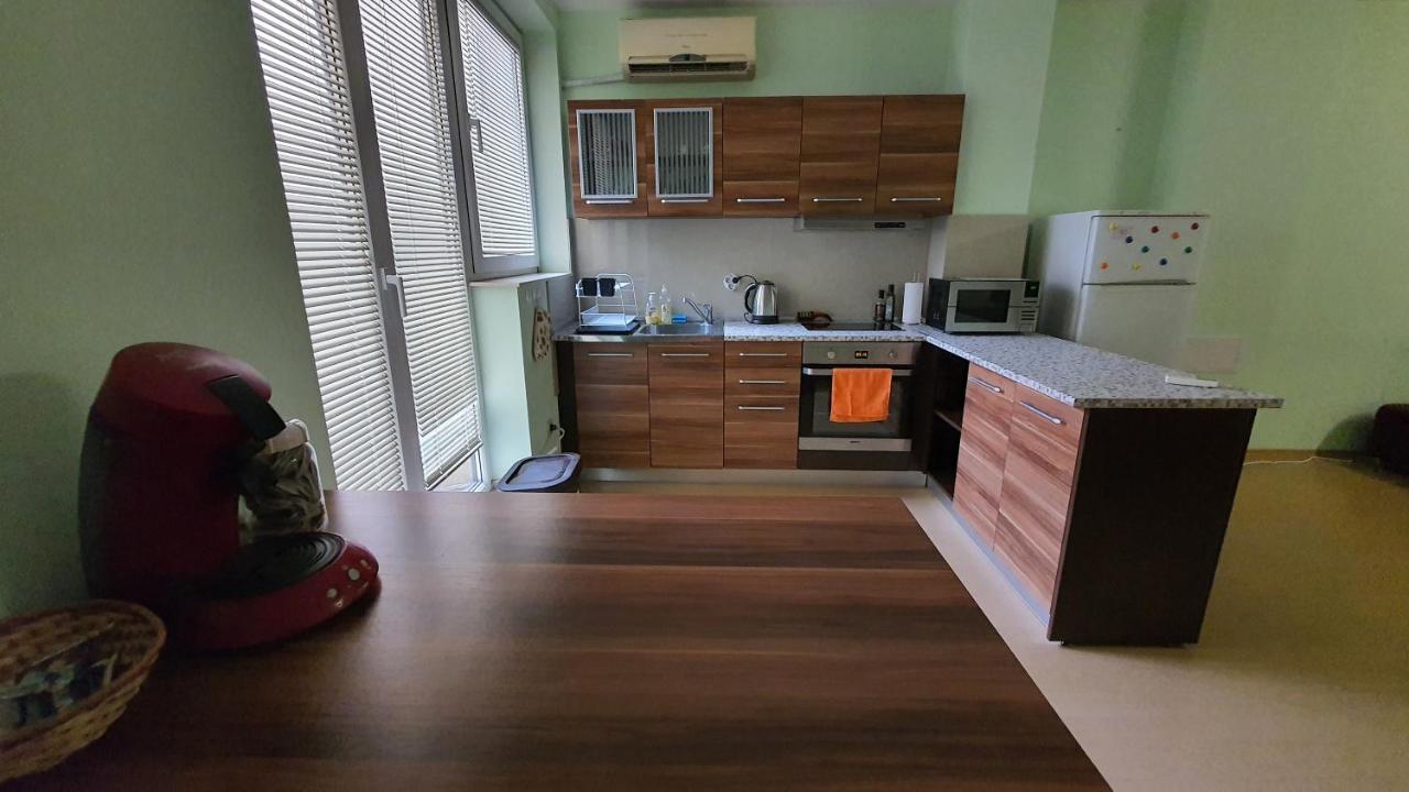 شقة Minimalistic 1Br Flat With A Parking Spot فارنا المظهر الخارجي الصورة