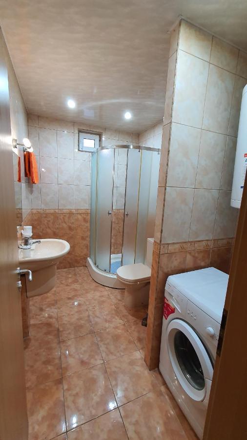 شقة Minimalistic 1Br Flat With A Parking Spot فارنا المظهر الخارجي الصورة